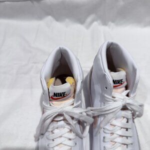 Nike Blazer Mid '77 Vintage Women's Sneakers, Size 9,White with Pale Pink Swoosh